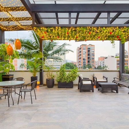 Camelot Apartahotel Меделин Екстериор снимка