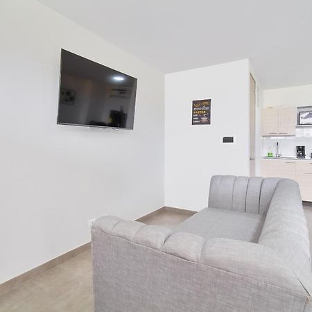 Camelot Apartahotel Меделин Екстериор снимка