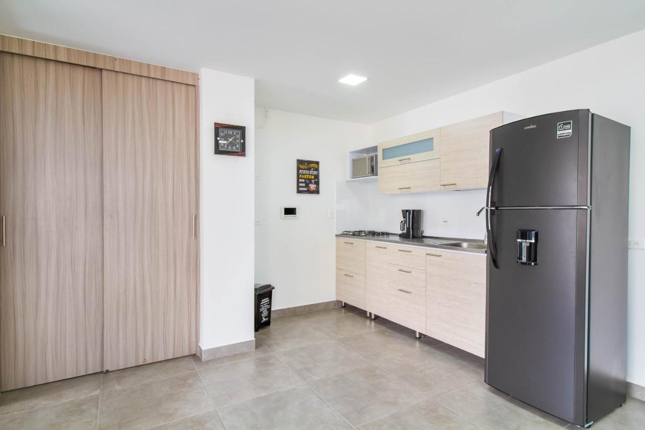 Camelot Apartahotel Меделин Екстериор снимка