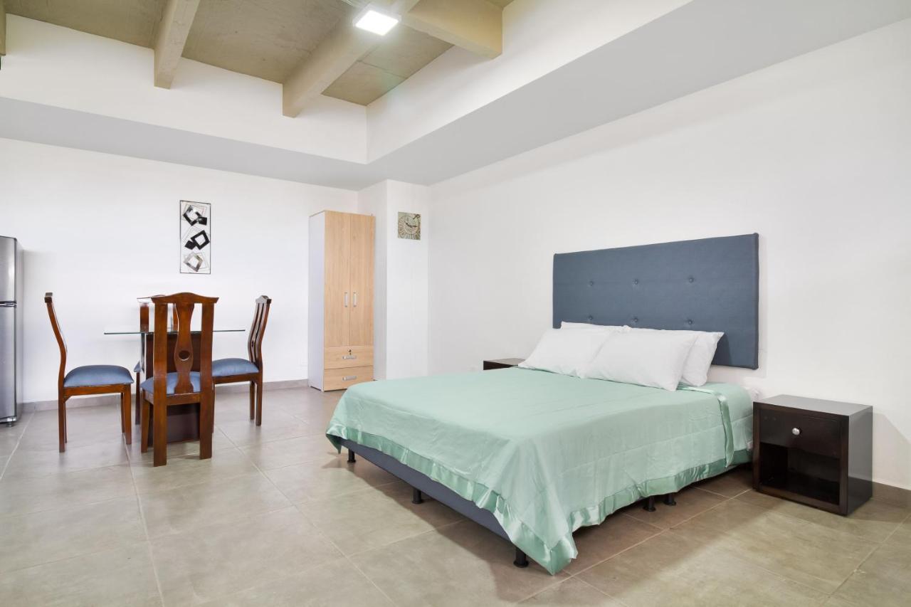 Camelot Apartahotel Меделин Екстериор снимка