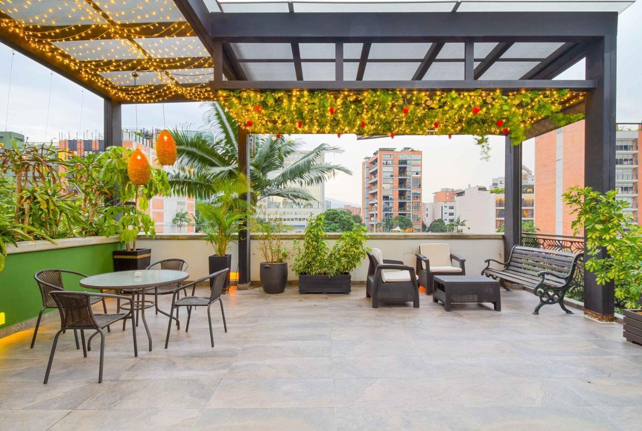 Camelot Apartahotel Меделин Екстериор снимка